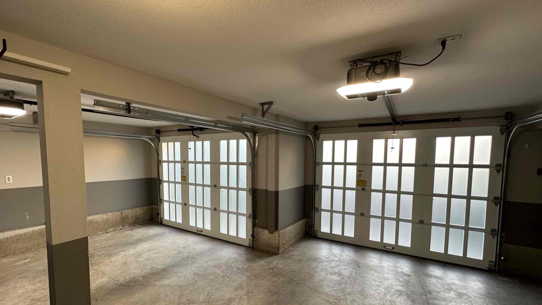Frenchporte doors inside, 16x9 Frenchporte doors inside, 16x9