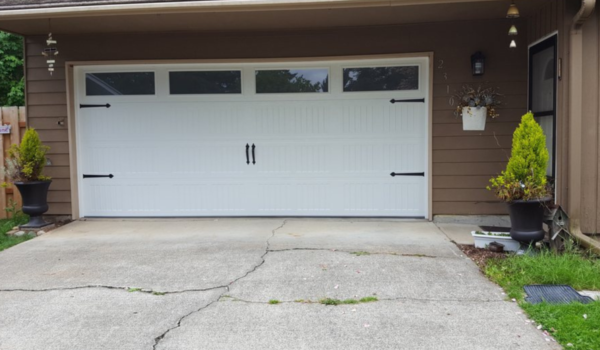 Single Panel & Sectional Garage Doors Single Panel & Sectional Garage Doors